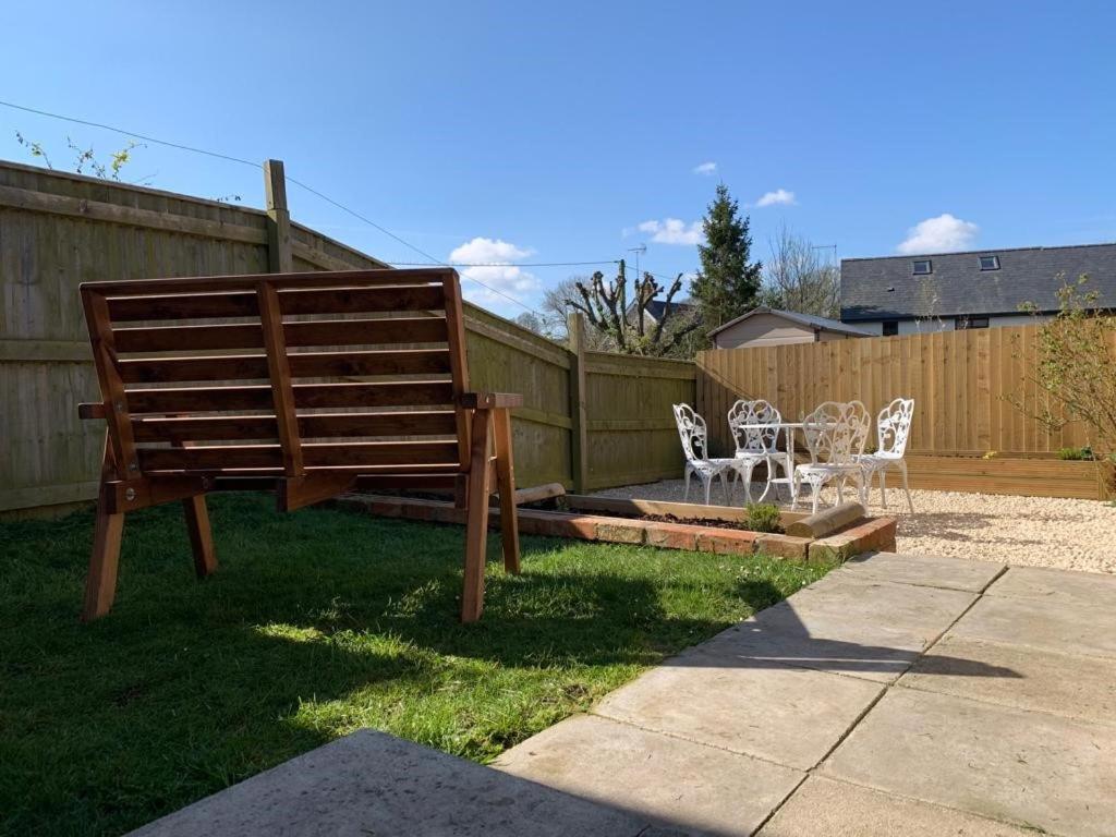 Ground Floor Garden Cottage, Near Stonehenge Shrewton المظهر الخارجي الصورة