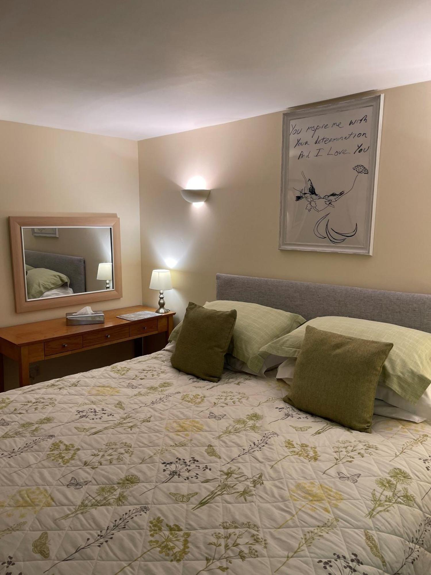 Ground Floor Garden Cottage, Near Stonehenge Shrewton المظهر الخارجي الصورة